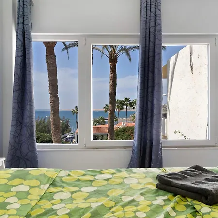 Apartament Flores1 *